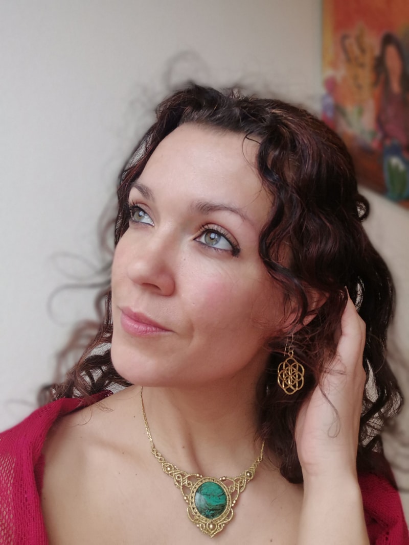 Unikatna makrame ogrlica s HRIZOKOLO MALAHITOM: »Nežna in ustvarjalna« - slika 2